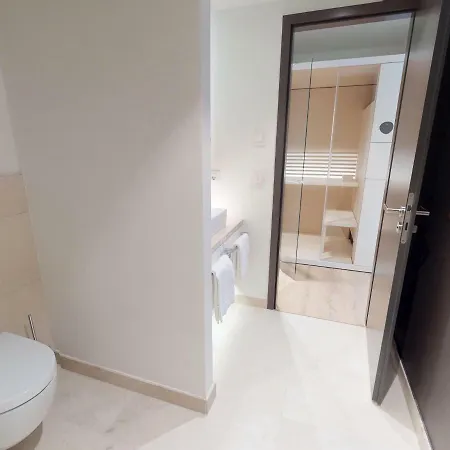 Apartment White Pearl 2.04